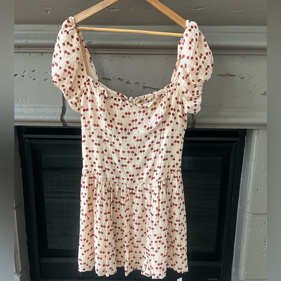 Reformation Davonne Mini Dress in Cherry Pudding Sweetheart Neckline Coquette - Picture 6 of 11